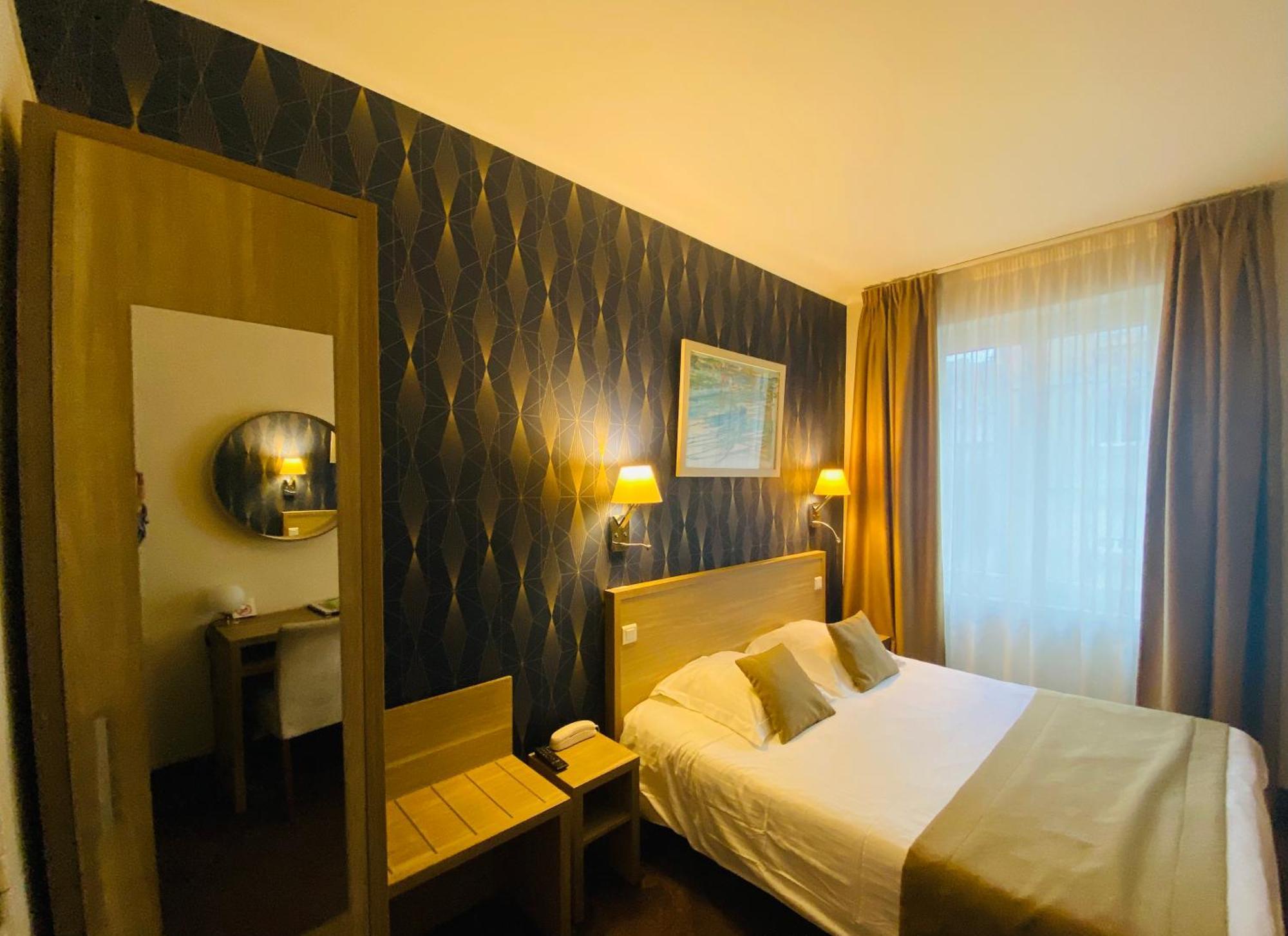 Hotel Ajoncs D'Or Saint-Malo Exterior photo