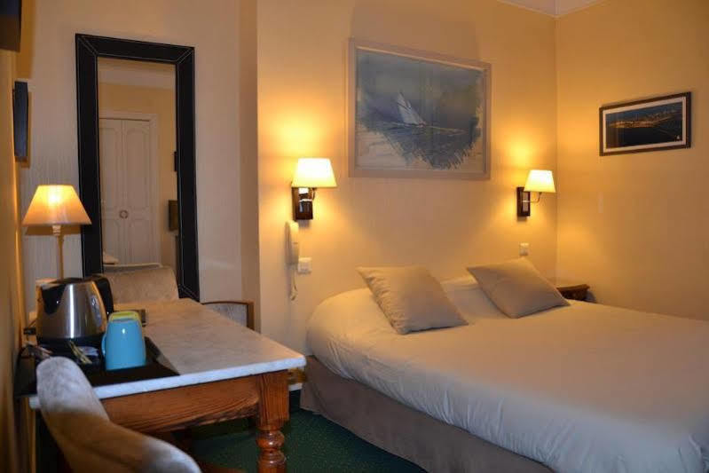 Hotel Ajoncs D'Or Saint-Malo Exterior photo